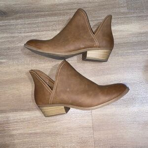Women's Tan Ankle Boots